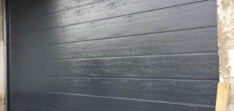 секционни врати